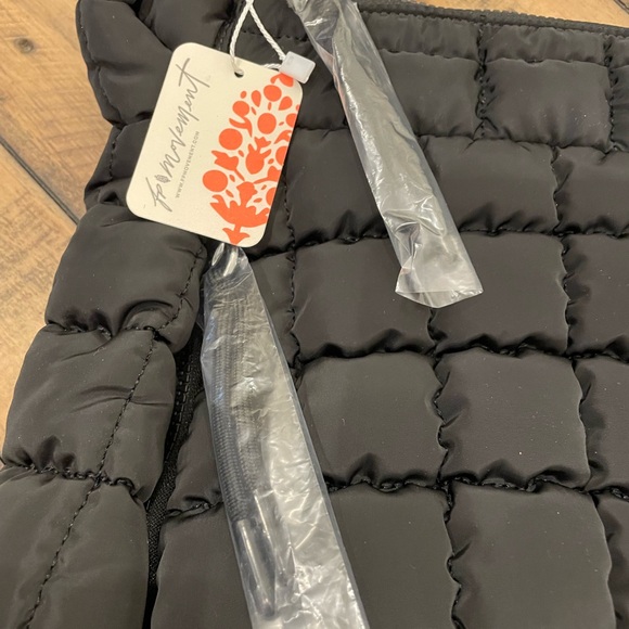 FREE PEOPLE Black Quilted Tote Bag - Picture 4 of 6